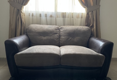 Riyadh, Furniture, SAR 500,  Giveaway Price Neat & Clean Sofa Set