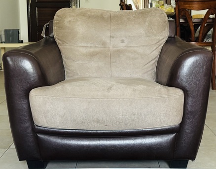 Riyadh, Furniture, SAR 500,  Giveaway Price Neat & Clean Sofa Set