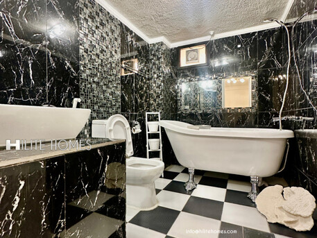 Kuwait City, Apartments/Houses, KWD 1250/month,  3 BR,  Floor With Terrace For Rent In Salwa