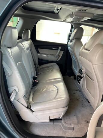 Juffair, Vehicles, Cars & Trucks , BHD 1425,  Gmc Acadia,  2010,  Automatic,  218000 KM,  Well Maintained   Top Variant (SLT)