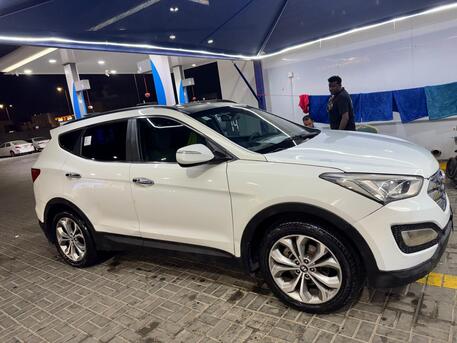 Makkah, Vehicles, Cars & Trucks , SAR 35000,  Hyundai Santa Fe,  2014,  Automatic,  400000 KM,  Santa Fe 6 Cylinder Full Option 7 Seater