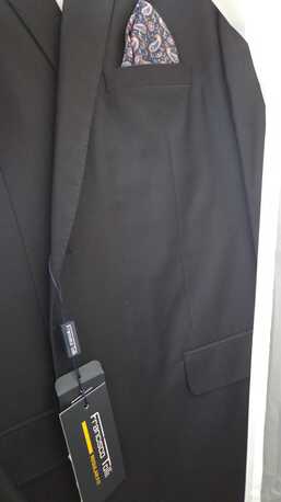 Al Sulaymaniyyah, Clothing & Accessories, 💼 BRAND NEW Executive Suits | Size 62 | Professional Grade 👔Name Your Price! 🤝