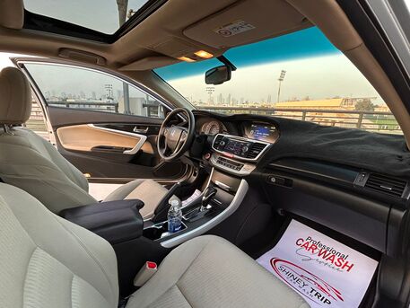 Manama, Vehicles, Cars & Trucks , BHD 1,  Honda Accord,  2015,  142000 KM,  Coupe - Sunroof