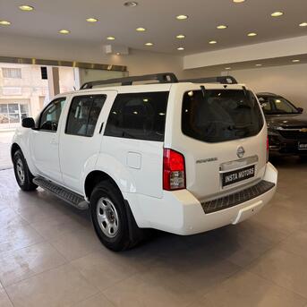 Paris, Vehicles, Cars & Trucks , BHD 2900, Nissan Pathfinder, 2012, Automatic, 162000 KM,