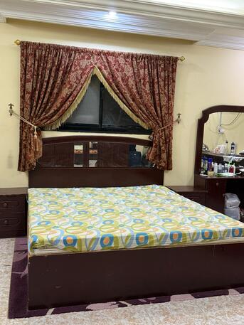 Jeddah, Household Items, SAR 390,  Throw Away Price - Full Bedroom Set With Massive Wardrobe - Urgent Exit Sale