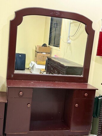 Jeddah, Household Items, SAR 390,  Throw Away Price - Full Bedroom Set With Massive Wardrobe - Urgent Exit Sale