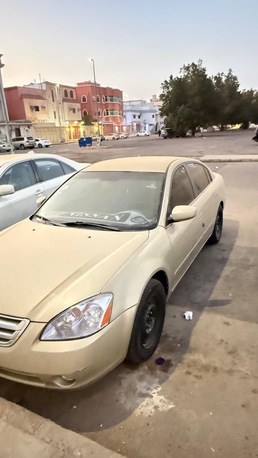 Jeddah, Vehicles, Cars & Trucks , SAR 8000,  Nissan Altima,  2005,  Manual,  345000 KM,  Urgent Sale_  Model