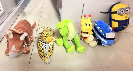 Manama, Toys & Games, BHD 6,  Minion Bag + All Soft Toys Excellent Condition