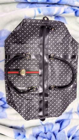 Manama, Purses & Wallets, BHD 12,  Travel Bag Made In Italy Tag Excellent Condition Like New