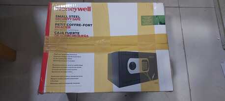 Yanbu, Household Items, SAR 360,  Honeywell Safes Locker-5101 Steel Security Safe With Hotel-Style Digital Lock