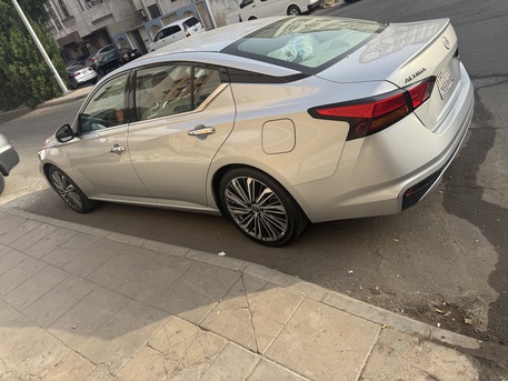 Al Naeem, Vehicles, Cars & Trucks , SAR 88000,  Nissan Altima 2023,  2023,  Automatic,  31000 KM,  Nissan Altima.  SV First Owner.  31k Milage