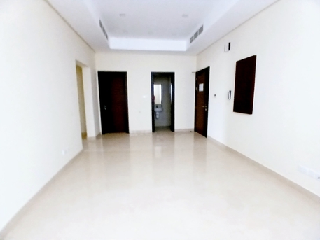 Hidd, Apartments/Houses, BHD 290/month,  3 BR,  Commercial Flat 3bhk Semi-furnished Hidd