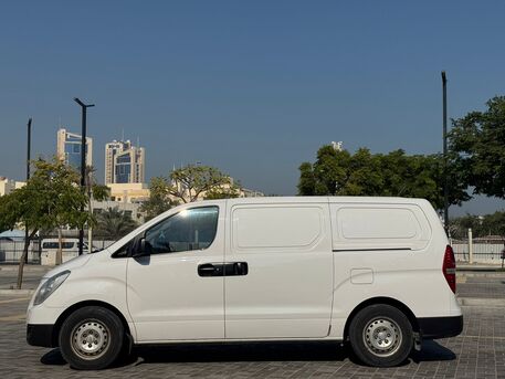 Manama, Vehicles, Cars & Trucks , BHD 3500,  Hyundai H1,  2018,  Manual,  213000 KM,  AGENCY SERVICE