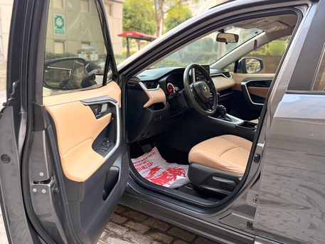 Manama, Vehicles, Cars & Trucks , BHD 7750,  Toyota RAV4,  2021,  Automatic,  167000 KM,    FULLY DEALER MAINTAINED, CAREFULLY DRIVEN CAR FOR SALE