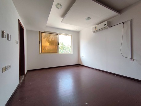 Adliya, Commercial Villas, BHD 400,  Adliya:- 3Bhk Duplex Commercial Villa On Rent.Bd 400/- Without Ewa.