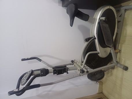 Hamad Town, Heavy Equipment, Elliptical Cross Trainer Machine , Good Condition