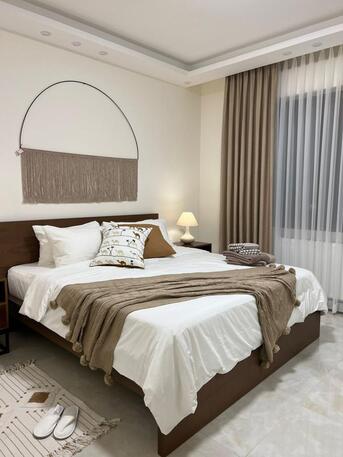 Abdoun, Apartments/Houses, JOD 13000/year,  Furnished,  3 BR,  110 Sq. Meter,  Ground Floor Apartment For Rent In Abdoun