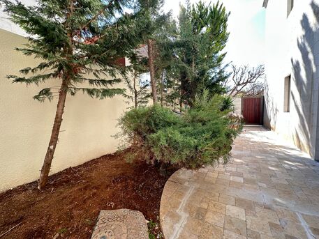 Abdoun, Apartments/Houses, JOD 20000/year,  2 BR,  180 Sq. Meter,  Ground Floor Apartment For Rent In Abdoun