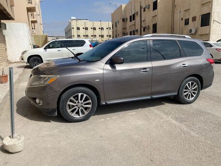 Riyadh, Vehicles, Cars & Trucks , SAR 27000,  Nissan Pathfinder,  2014,  Automatic,  257500 KM,    In Excellent Condition (2nd Owner - Negotiable)