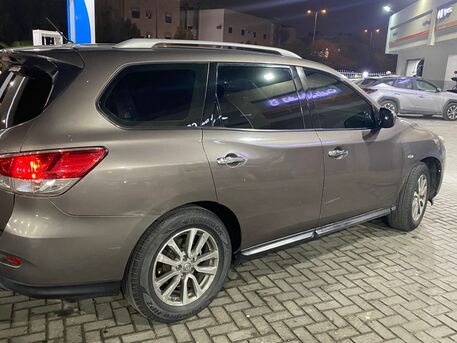 Riyadh, Vehicles, Cars & Trucks , SAR 27000,  Nissan Pathfinder,  2014,  Automatic,  257500 KM,    In Excellent Condition (2nd Owner - Negotiable)