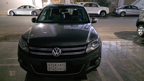 Jeddah, Vehicles, Cars & Trucks , SAR 36000,  Volkswagen Tiguan,  2015,  Automatic,  200000 KM,  Volks Wagen Tiguan