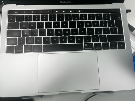 Riyadh, Computers, SAR 2500,  Apple MacBook Pro 13inch With Touch Bar