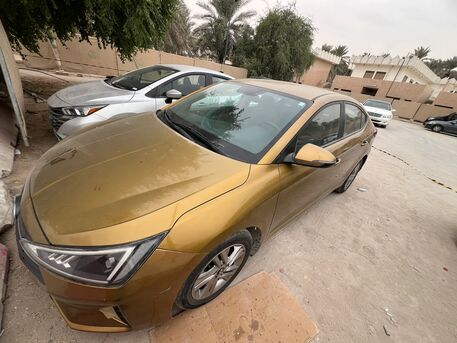 Riyadh, Vehicles, Cars & Trucks , SAR 32000,  Hyundai Elentra,  2019,  Automatic,  245000 KM,   - Golden, Cruise Control, Sports Function