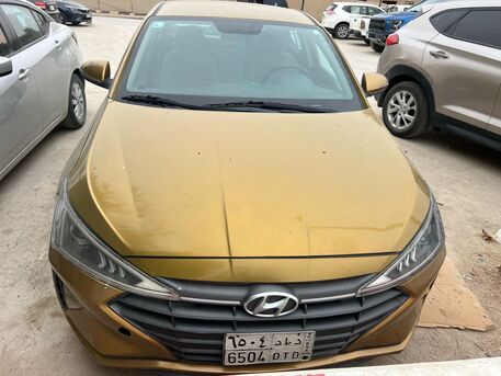 Riyadh, Vehicles, Cars & Trucks , SAR 32000,  Hyundai Elentra,  2019,  Automatic,  245000 KM,   - Golden, Cruise Control, Sports Function