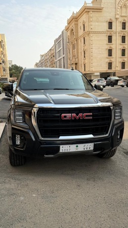 Jeddah, Vehicles, Cars & Trucks , SAR 230000,  GMC YUKON SLE,  2023,  Automatic,  59000 KM,   BLACK EDITION