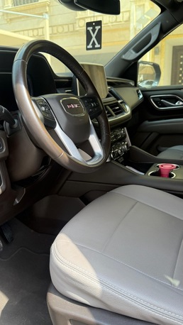 Jeddah, Vehicles, Cars & Trucks , SAR 230000,  GMC YUKON SLE,  2023,  Automatic,  59000 KM,   BLACK EDITION