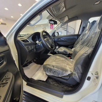 Paris, Vehicles, Cars & Trucks , BHD 6000,  Mitsubishi L 200,  2023,  Manual,  27000 KM,   Pickup