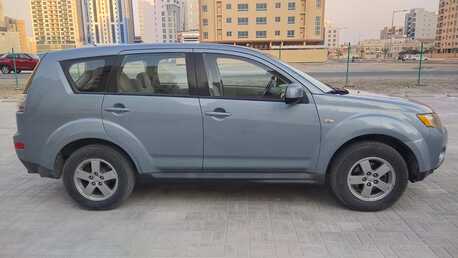 Juffair, Vehicles, Cars & Trucks , BHD 1675,  Mitsubishi Outlander,  2009,  Automatic,  00 KM,   For Sale