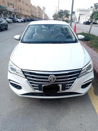 Riyadh, Vehicles, Cars & Trucks , SAR 27500,  MG 5,  2023,  Automatic,  80000 KM,   Mid Option ()