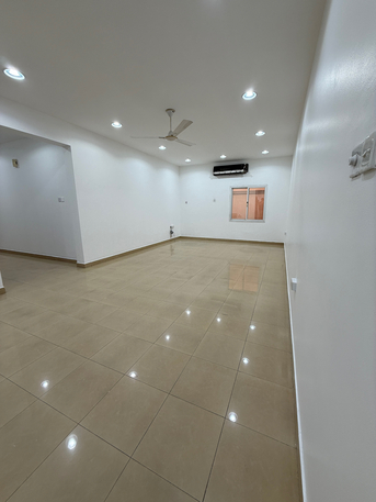 Tubli, Offices, BHD 350,  120 Sq. Meter,  3 Bhk Spacious Flat