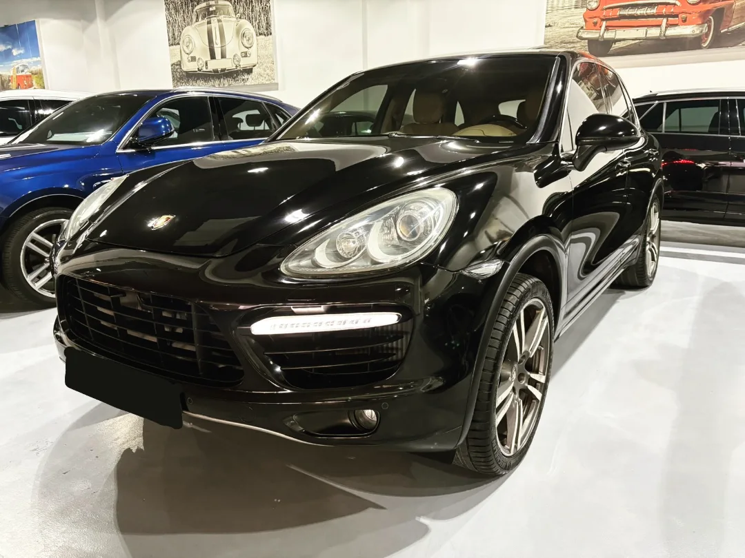 Amwaj Islands, Vehicles, Cars & Trucks , BHD 4800,  Porsche Cayenne Turbo,  2011,  Automatic,  183000 KM,     V8 4.8L TC 500 HP  Full Option