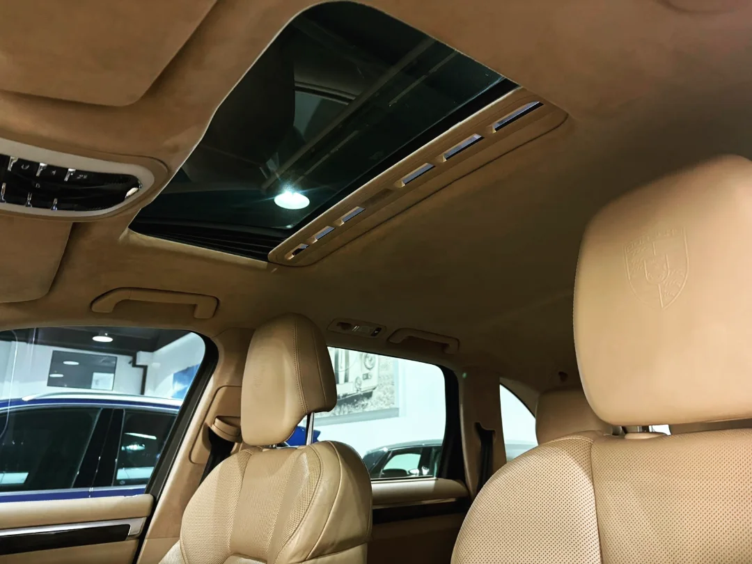 Amwaj Islands, Vehicles, Cars & Trucks , BHD 4800,  Porsche Cayenne Turbo,  2011,  Automatic,  183000 KM,     V8 4.8L TC 500 HP  Full Option