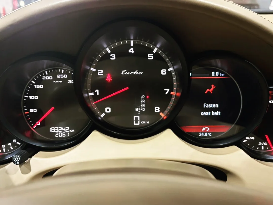 Amwaj Islands, Vehicles, Cars & Trucks , BHD 4800,  Porsche Cayenne Turbo,  2011,  Automatic,  183000 KM,     V8 4.8L TC 500 HP  Full Option