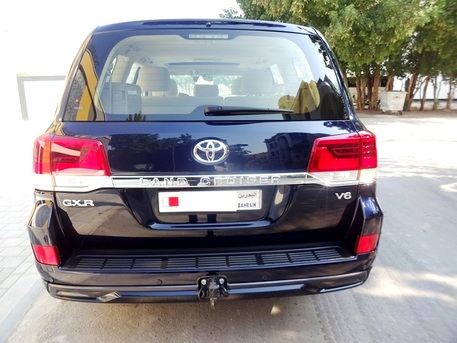 Manama, Vehicles, Cars & Trucks , BHD 15500,  Toyota Land Cruiser,  2017,  Automatic,  211000 KM,   GXR Blue 4.0 L  V6 8 Seat Agent Maintained Single User 4x4 Drive