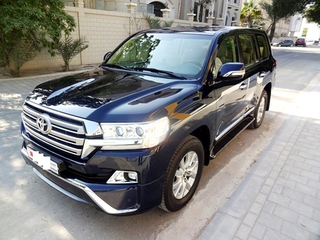 Manama, Vehicles, Cars & Trucks , BHD 15500,  Toyota Land Cruiser,  2017,  Automatic,  211000 KM,   GXR Blue 4.0 L  V6 8 Seat Agent Maintained Single User 4x4 Drive