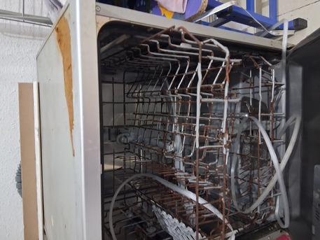 Riyadh, Appliances, SAR 250,  Midea Diswasher (for Sale)- Needs Some Repair