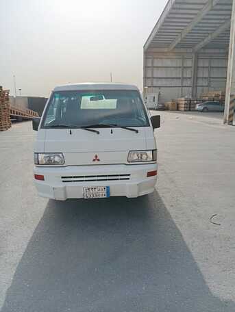 Dammam, Vehicles, Cars & Trucks , SAR 16000,  Mitsubishi  2002 Model Hiac 14 Seater,  2002,  Manual,  200000 KM,  Hiace Mitsubishi Mini Bus 14 Seater AC Good  Model