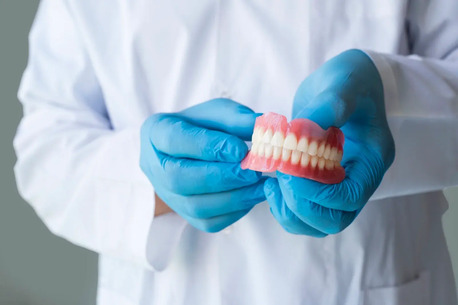 Sydney, Medical, Dentures At Varsity