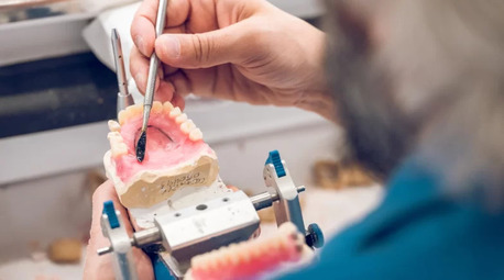 Sydney, Medical, Dentures At Varsity