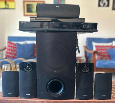 Manama, Electronics, BHD 100,  For Sale: Sony Home Theatre System & CD/DVD Player