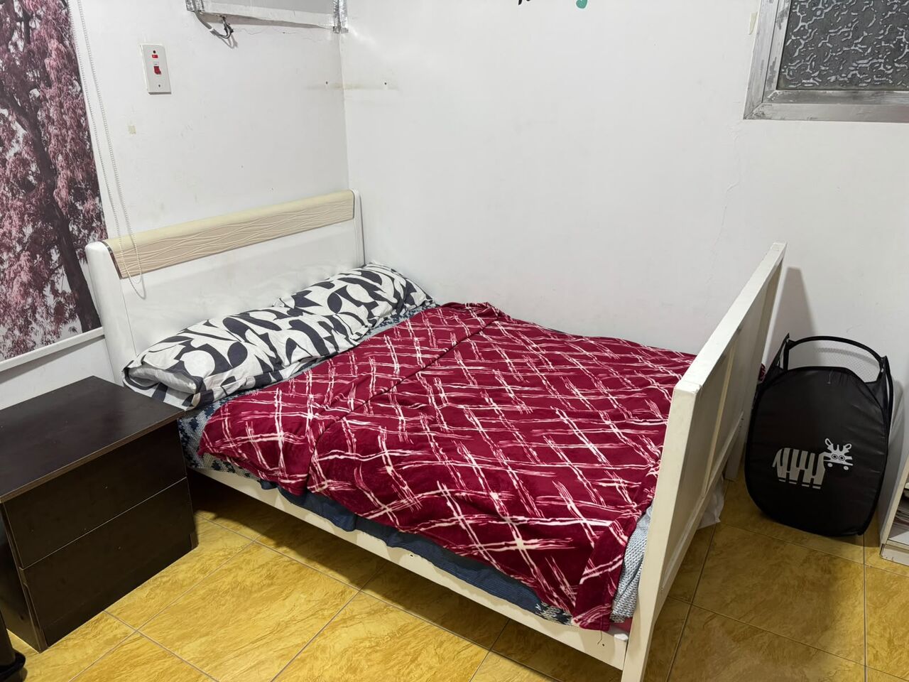 Al Malaz, Furniture, SAR 1050,  80x200 Ikea Kids Extendable Bed (SR 500), Home Centre Kids Bed (SR 300) & 32" LED TV