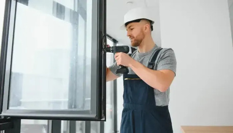 London, Construction, Henlow Windows