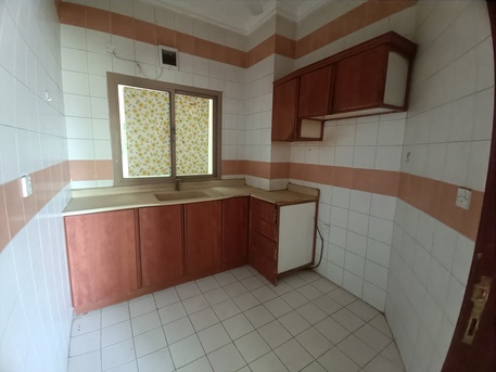 Manama, Apartments/Houses, BHD 180/month,  2 BR,  120 Sq. Meter,  Semi Furnished 2bhk Without Ewa