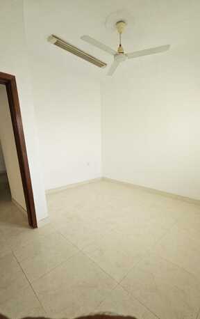 Salmaniya, Apartments/Houses, BHD 160/month,  2 BR,  2 Bedroom Unfurnished Flat For Rent Without Ewa