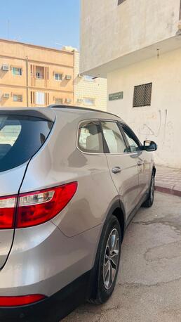 Riyadh, Vehicles, Cars & Trucks , SAR 32000,  2015,  2015,  Automatic,  280000 KM,  For Sale: Hyundai Santa Fe &ndash; 7-Seater In Excellent Condition