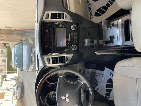 Al Olaya, Vehicles, Cars & Trucks , SAR 44000,  Mitsubishi Pajero,  2016,  Automatic,  240000 KM,   Full Option 4x4